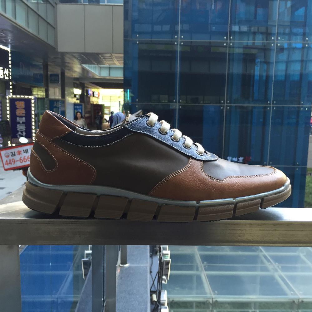 REDMETEOR DESIGN SHOES