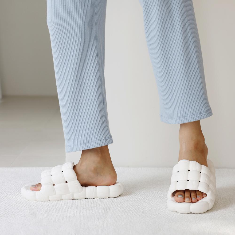 Quilted Bathroom Slippers White 260